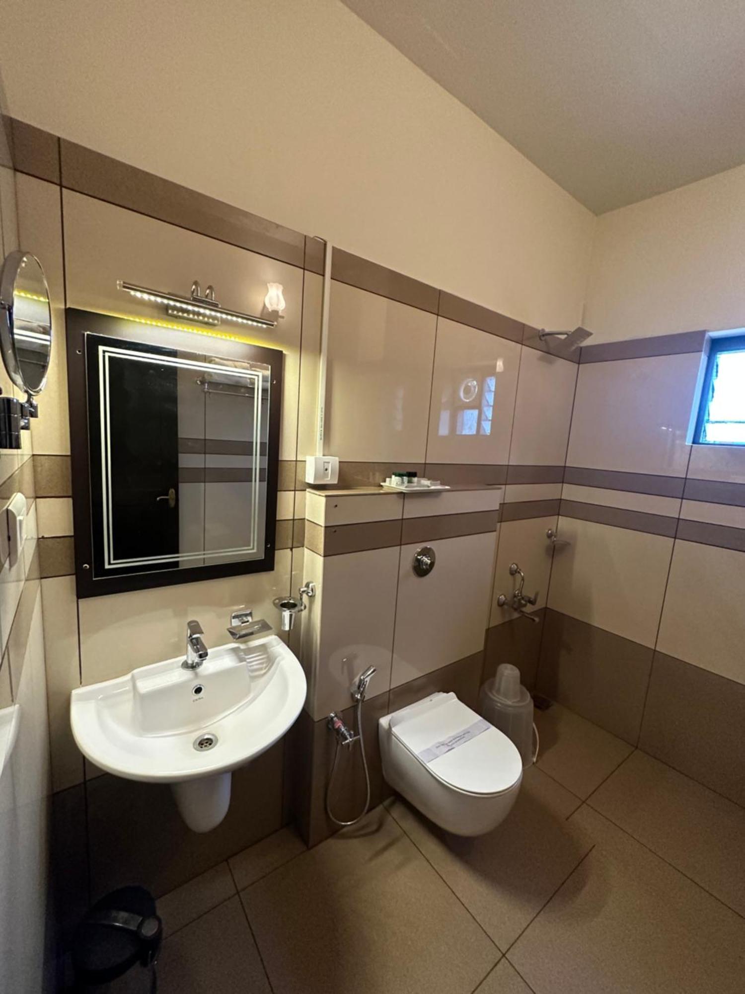 Gd International Redfort Nilambur Ngoại thất bức ảnh
